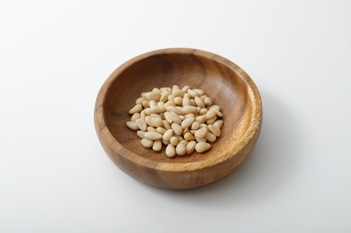 alt="おいしい松の実 モンゴル産 ナッツ ジェノベーゼ "